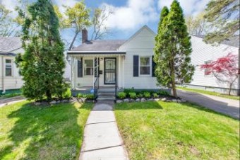 19435 Dalby Redford, MI 48240