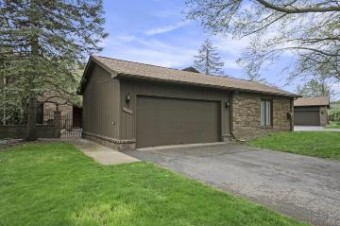 3648 Woodcliff Drive Kalamazoo, MI 49008