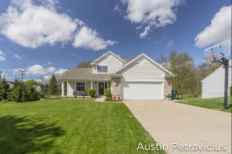 6745 Cannon Farms Drive Ne Rockford, MI 49341