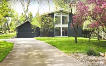 340 Glen Oak Drive Nw Grand Rapids, MI 49544