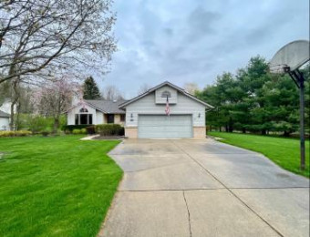 11153 Tree Line Drive Pinckney, MI 48169