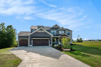 4670 Harkemas Creek Drive Holland, MI 49424