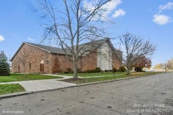 4470 Pardee Avenue Dearborn Heights, MI 48125