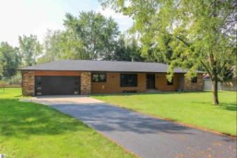 441 Cedar Drive Mt. Pleasant, MI 48858