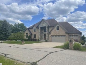 1038 Cantabrian Drive Weidman, MI 48893