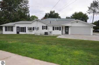 1548 Lake James Drive Prudenville, MI 48651