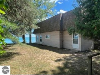 1297 S Bay Drive Tawas City, MI 48763