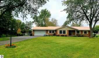 5833 N Luce Road Alma, MI 48801