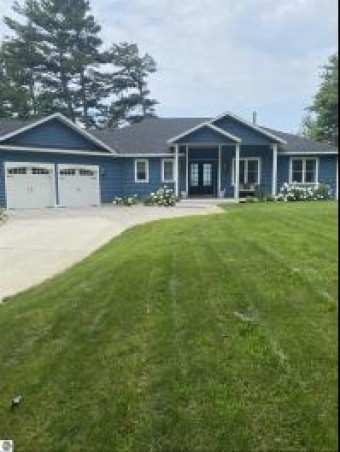 5904 Mackenzie Kewadin, MI 49648