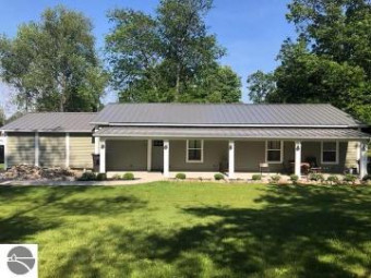 30 E Montgomery Hillsdale, MI 49242