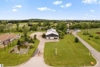 8951 M-72 E Williamsburg, MI 49690