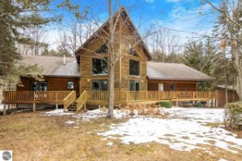 4222 Sapphire Drive Williamsburg, MI 49690