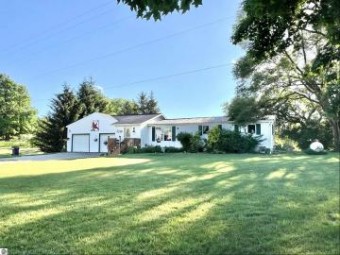 8620 S Lucas Road McBain, MI 49657