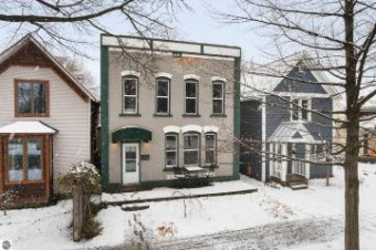 317 W Ninth Street Traverse City, MI 49684