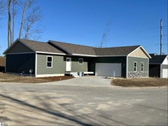 1420 Umber Drive Traverse City, MI 49696