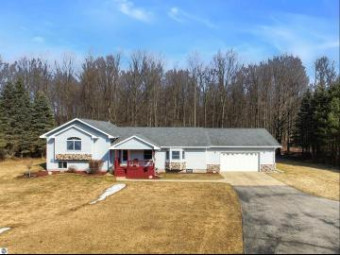 482 W 38 Road Boon, MI 49618