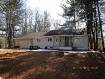 7452 Ne County Road 612 Kalkaska, MI 49646