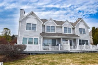 746 N Deer Path Trail 9 Suttons Bay, MI 49682