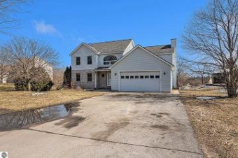 3657 Silver Farms Lane Traverse City, MI 49684