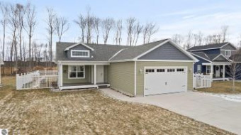 2191 Staghorn Ave Grawn, MI 49637