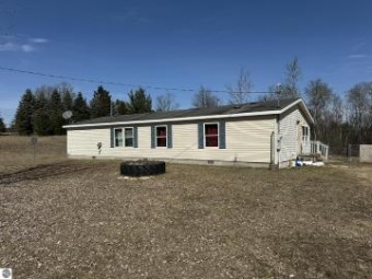 4996 Hokey Lane Marion, MI 49665