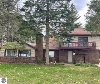 1166 W Higgins Lake Drive Roscommon, MI 48653