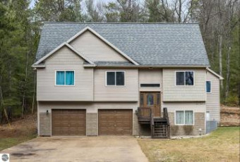 2623 Birchcrest Drive Kalkaska, MI 49646