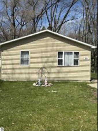 1108 Harold Street Mt. Pleasant, MI 48858