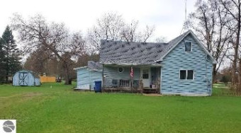 3361 6th Street Weidman, MI 48893