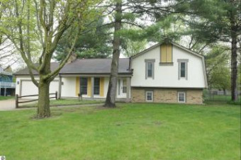 209 Smalley Drive Mt. Pleasant, MI 48858