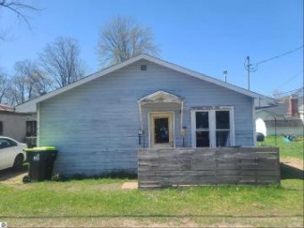 205 S Cherry Street Kalkaska, MI 49646