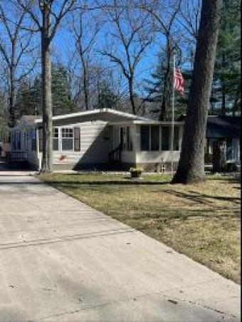 128 Cottage Drive Prudenville, MI 48651