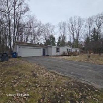 100 Burning Oak Court Roscommon, MI 48653