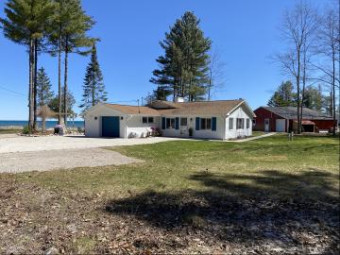 15315 Quiet Lane Ocqueoc, MI 49759