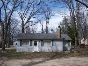 340 Cleveland Street Roscommon, MI 48653