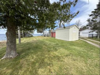 326 Kimberly Drive Houghton Lake, MI 48629