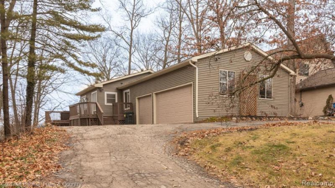 11669 Timberlane Trail Hartland, MI 48353