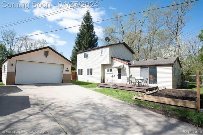 7620 Shady Beach Drive Whitmore Lake, MI 48189