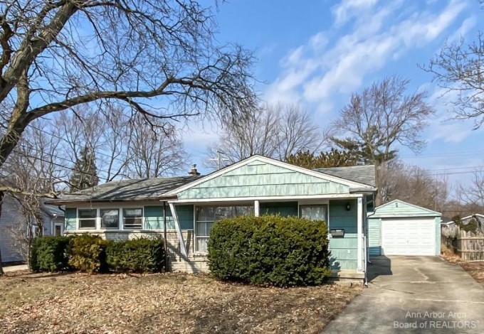 1620 Argyle Crescent Ann Arbor, MI 48103