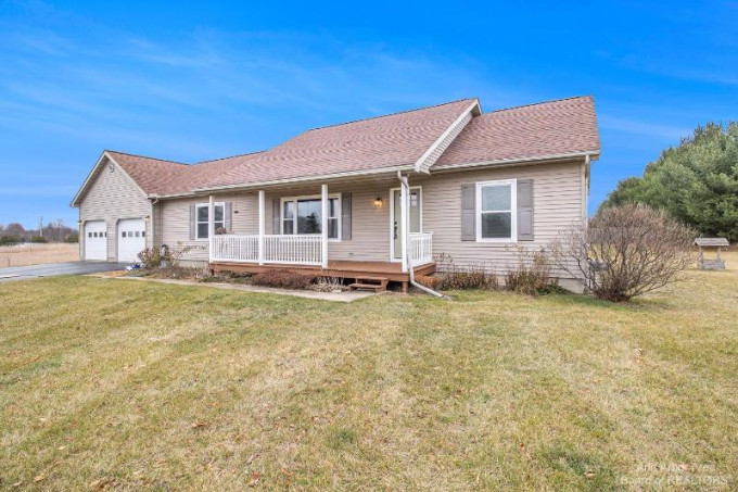 3137 Wolf Lake Road Grass Lake, MI 49240