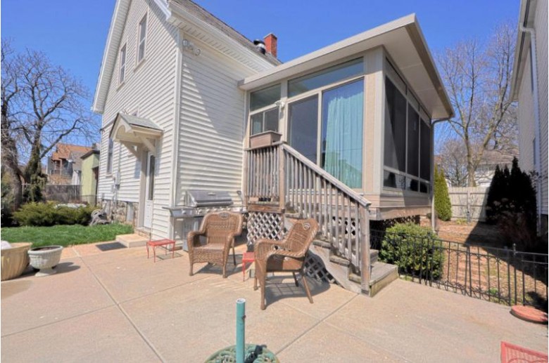3045 S Wentworth Ave, Milwaukee, WI by Bay View Homes $365,000