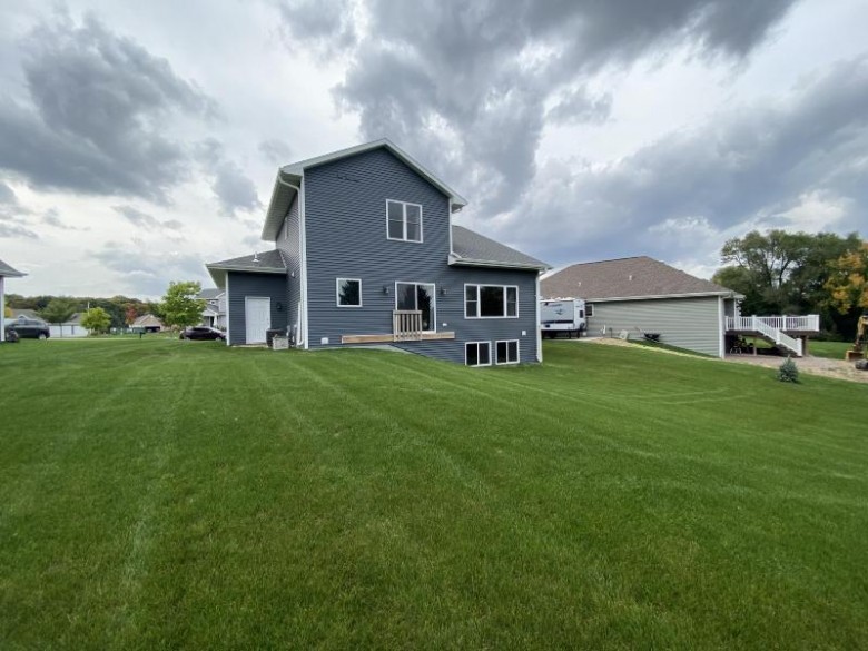 447 Western Ct, West Bend, WI by Milwaukee Executive Realty, Llc $349,900