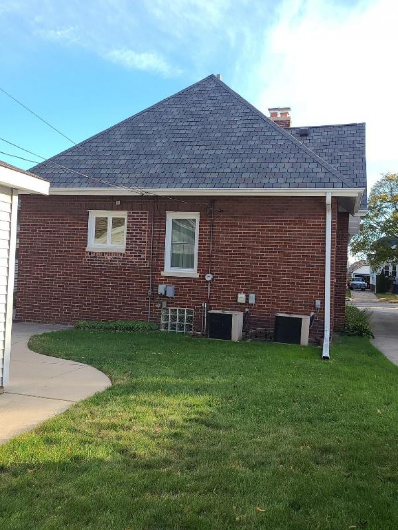 3616 Haven Ave Racine, WI 53405-2437 by Houses To Homes Real Estate, Llc $199,900
