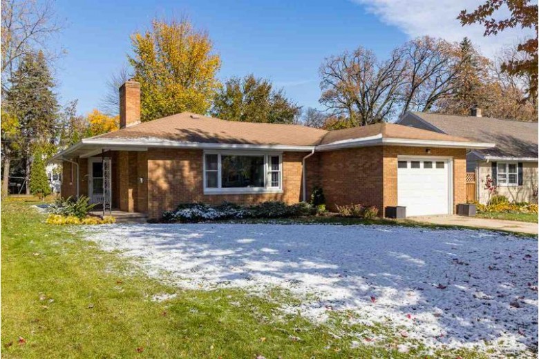 716 Congress Place Neenah, WI 54956 by Century 21 Ace Realty $169,900