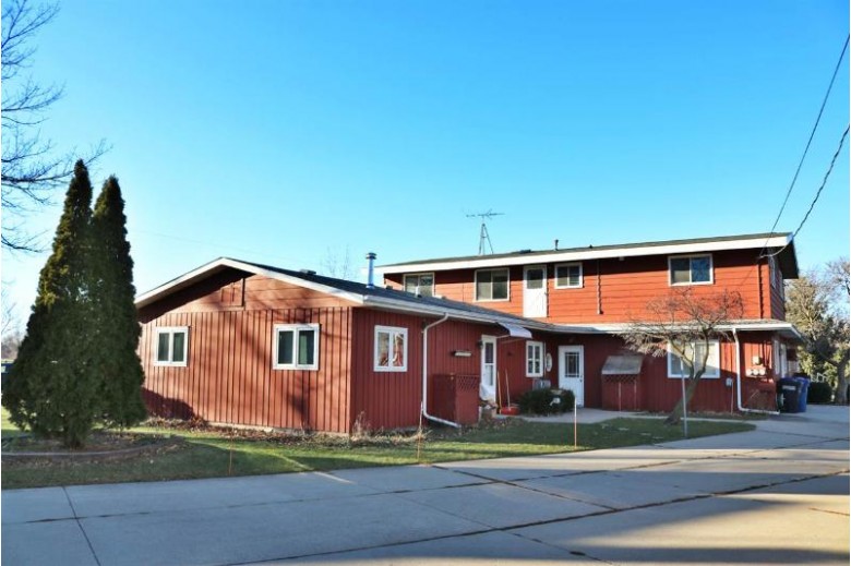 1550 N Eagle Street Oshkosh, WI 54902-2611 by Coldwell Banker Real Estate Group $249,900