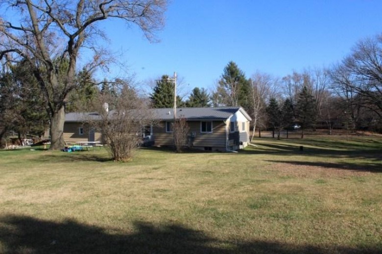 N6623 Meadowview Dr, Pardeeville, WI by Century 21 Affiliated $210,000
