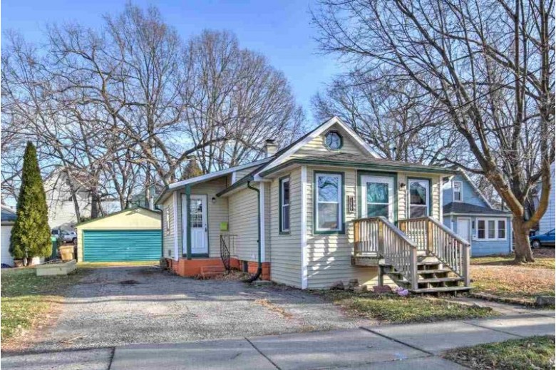 2629 Scofield St Madison, WI 53704 by Lauer Realty Group, Inc. $189,000