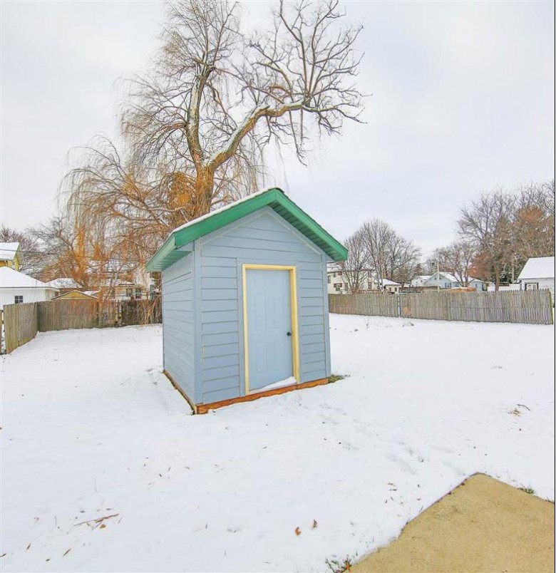 1519 Linden Ave Janesville, WI 53548 by Century 21 Affiliated $75,000