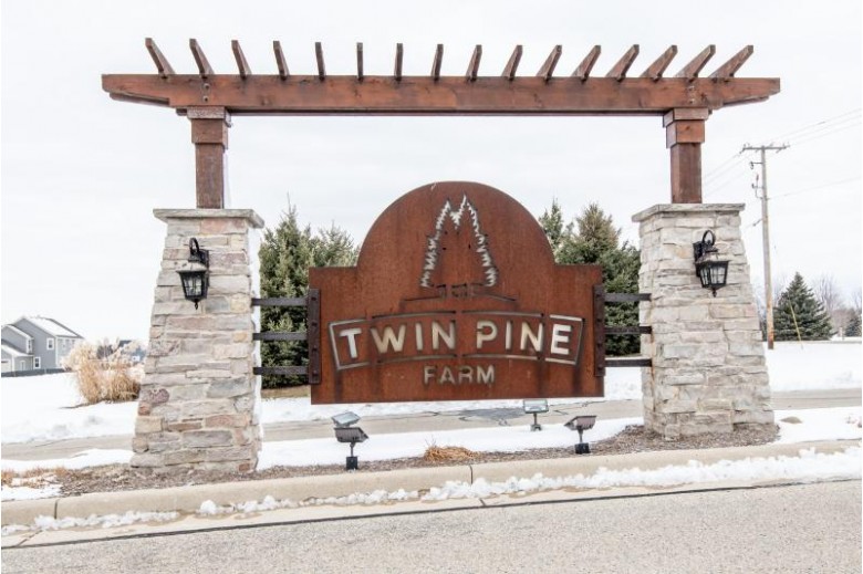 N89W27833 Twin Pine Cir Hartland, WI 53029-8900 by Shorewest Realtors, Inc. $629,000