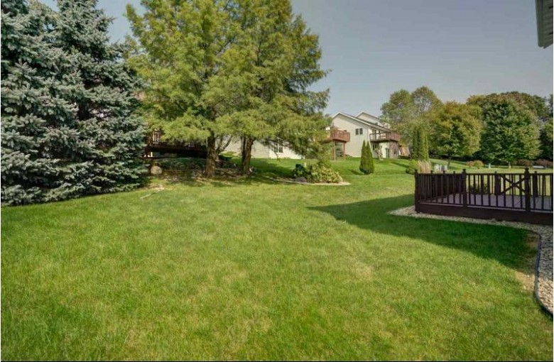34 Woodcroft Cir Madison, WI 53719 by Madison Realty Group $374,900